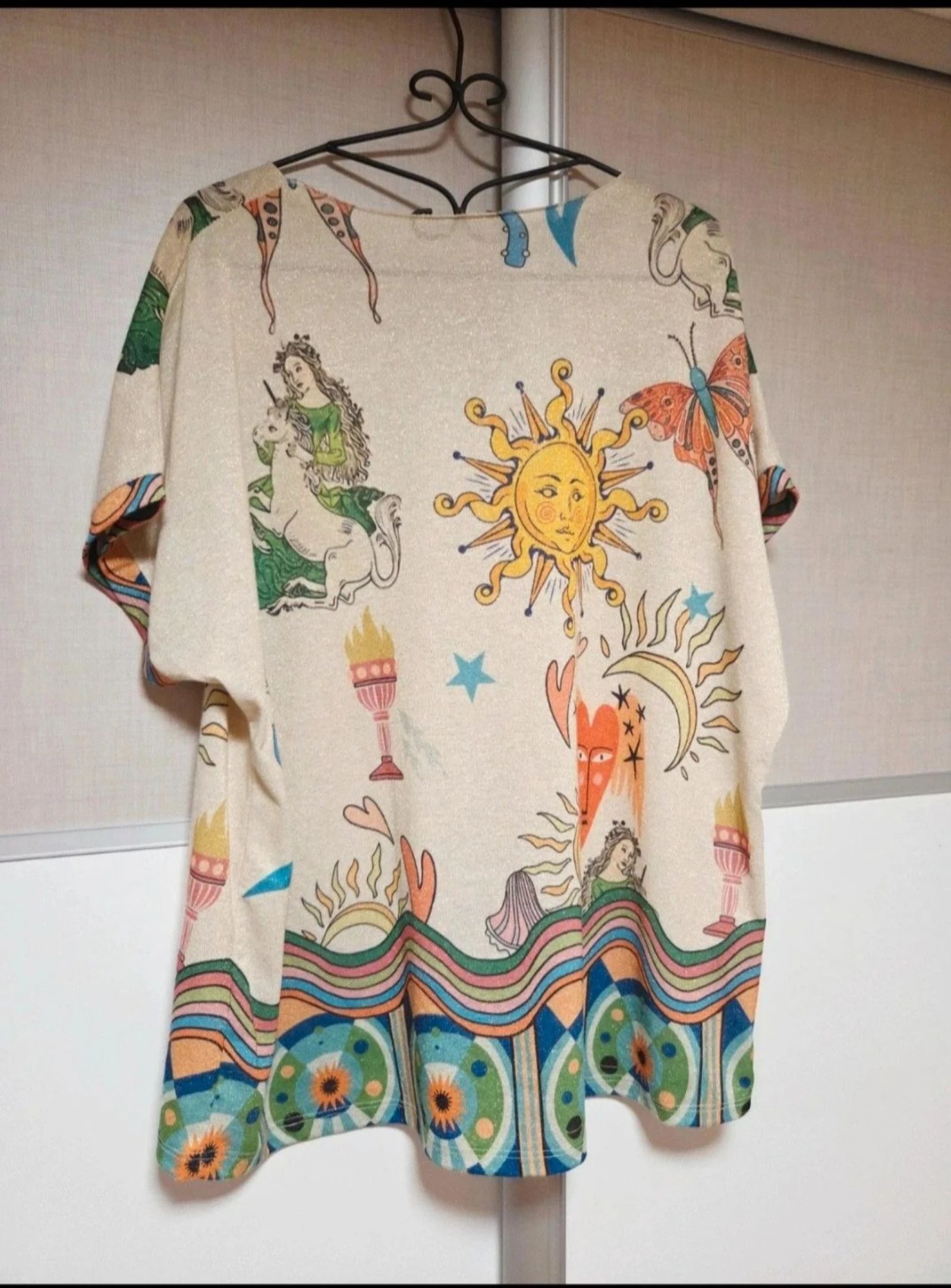 T-shirt fluide imprimé artistique & ésotérique – Taille unique